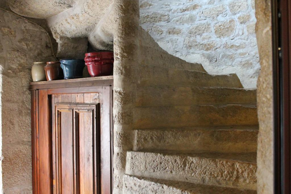 Logis Hotels- Auberge De La Tour - Hotel Et Restaurant Sauzet  Zewnętrze zdjęcie