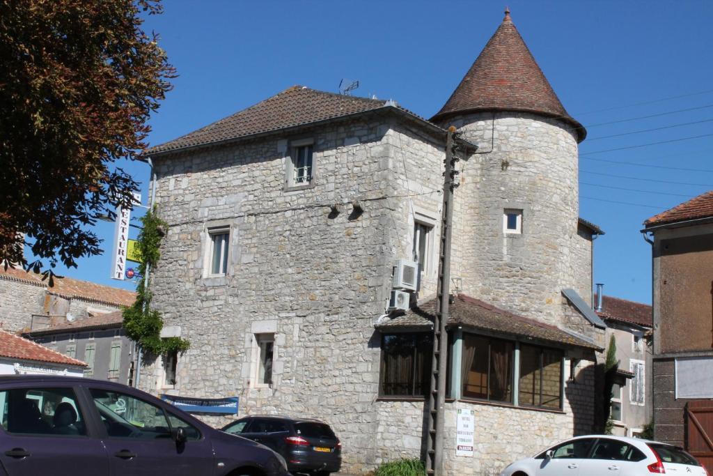 Logis Hotels- Auberge De La Tour - Hotel Et Restaurant Sauzet  Zewnętrze zdjęcie