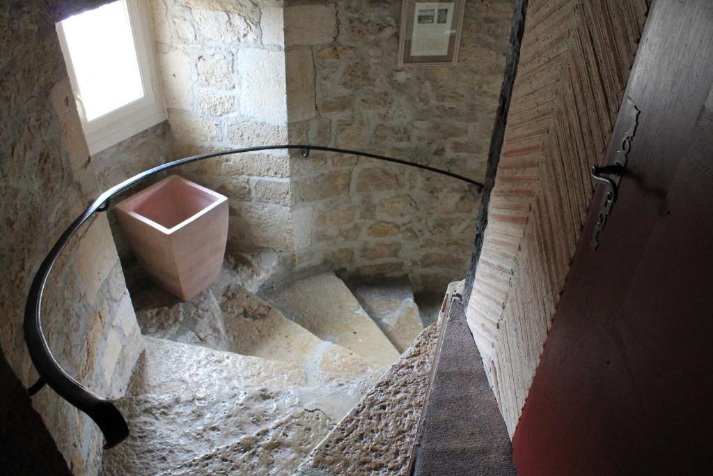 Logis Hotels- Auberge De La Tour - Hotel Et Restaurant Sauzet  Zewnętrze zdjęcie